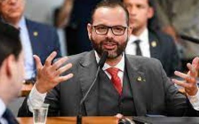 Senador Jorge Seif apresenta projeto pra proibir uso da linguagem neutra em escolas