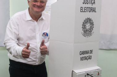 Perto de mil votos em Luiz Alves, Dr Vicente é reeleito deputado estadual
